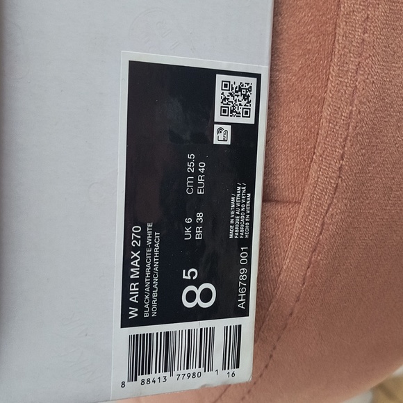 Nike Air Max 270 Athletic Shoes Womens Size 8.5 Black White NIB - Picture 10 of 10